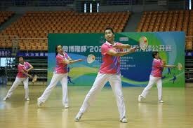 [NBA]锁定五佳球！伦纳德强杀内线飞身隔扣